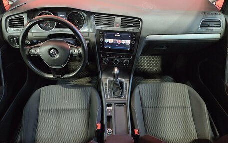 Volkswagen Golf VII, 2018 год, 1 749 000 рублей, 9 фотография