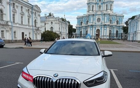 BMW 1 серия, 2022 год, 2 999 000 рублей, 1 фотография