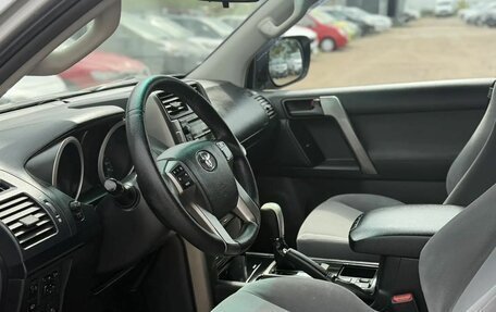 Toyota Land Cruiser Prado 150 рестайлинг 2, 2011 год, 2 250 000 рублей, 14 фотография