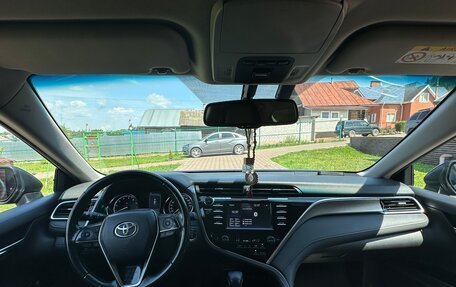Toyota Camry, 2019 год, 2 350 000 рублей, 10 фотография