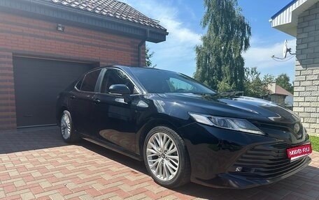 Toyota Camry, 2019 год, 2 350 000 рублей, 9 фотография