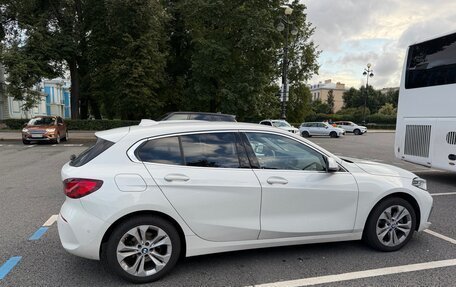 BMW 1 серия, 2022 год, 2 999 000 рублей, 4 фотография