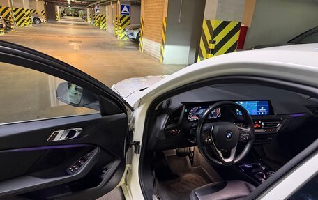 BMW 1 серия, 2022 год, 2 999 000 рублей, 10 фотография