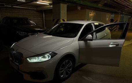 BMW 1 серия, 2022 год, 2 999 000 рублей, 2 фотография