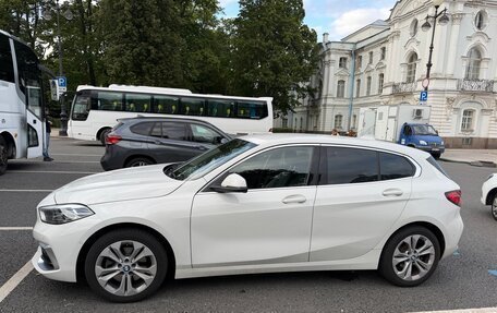 BMW 1 серия, 2022 год, 2 999 000 рублей, 3 фотография