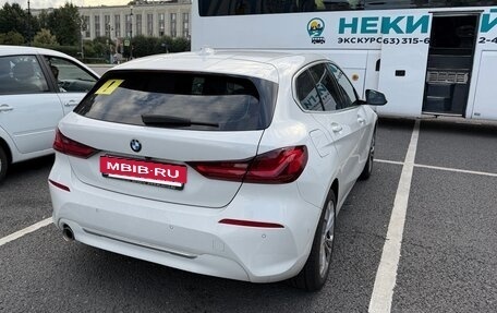 BMW 1 серия, 2022 год, 2 999 000 рублей, 5 фотография