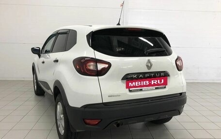 Renault Kaptur I рестайлинг, 2017 год, 1 300 000 рублей, 8 фотография