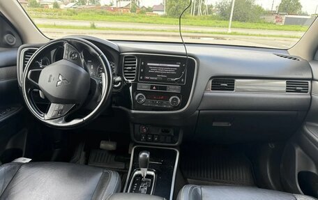Mitsubishi Outlander III рестайлинг 3, 2019 год, 2 090 000 рублей, 6 фотография