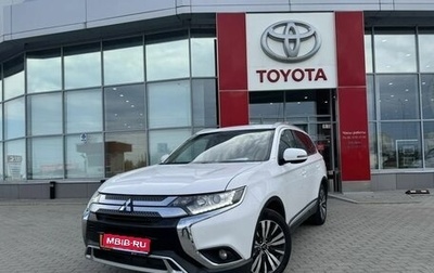 Mitsubishi Outlander III рестайлинг 3, 2019 год, 2 090 000 рублей, 1 фотография