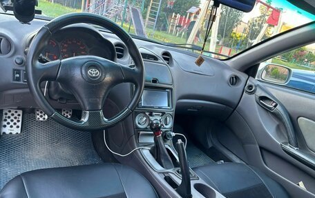 Toyota Celica VII рестайлинг, 2001 год, 630 000 рублей, 8 фотография