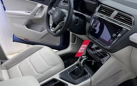 Volkswagen Tiguan II, 2018 год, 2 850 000 рублей, 3 фотография