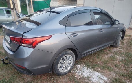 Hyundai Solaris II рестайлинг, 2017 год, 730 000 рублей, 3 фотография