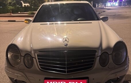 Mercedes-Benz E-Класс, 2004 год, 720 000 рублей, 2 фотография