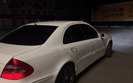 Mercedes-Benz E-Класс, 2004 год, 720 000 рублей, 15 фотография