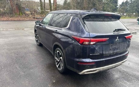 Mitsubishi Outlander, 2022 год, 2 350 000 рублей, 4 фотография