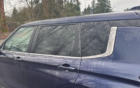 Mitsubishi Outlander, 2022 год, 2 350 000 рублей, 3 фотография