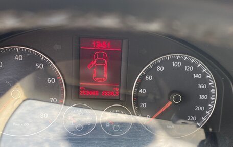 Volkswagen Golf V, 2007 год, 350 000 рублей, 28 фотография