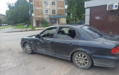 Hyundai Sonata IV рестайлинг, 2004 год, 58 000 рублей, 5 фотография