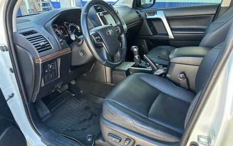 Toyota Land Cruiser Prado 150 рестайлинг 2, 2015 год, 6 000 000 рублей, 7 фотография