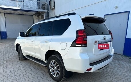 Toyota Land Cruiser Prado 150 рестайлинг 2, 2015 год, 6 000 000 рублей, 6 фотография