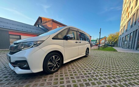 Honda Stepwgn IV, 2017 год, 1 900 000 рублей, 10 фотография