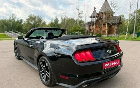 Ford Mustang VI рестайлинг, 2018 год, 2 390 000 рублей, 3 фотография