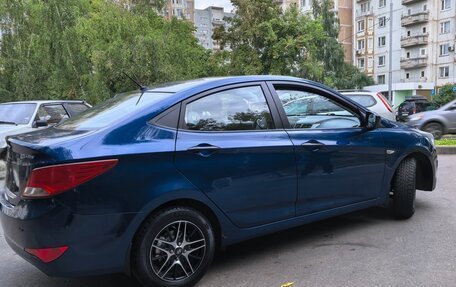Hyundai Solaris II рестайлинг, 2014 год, 860 000 рублей, 2 фотография