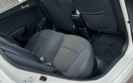 Hyundai Solaris II рестайлинг, 2015 год, 825 000 рублей, 12 фотография