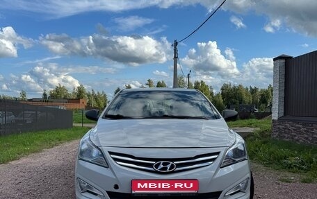 Hyundai Solaris II рестайлинг, 2015 год, 825 000 рублей, 4 фотография