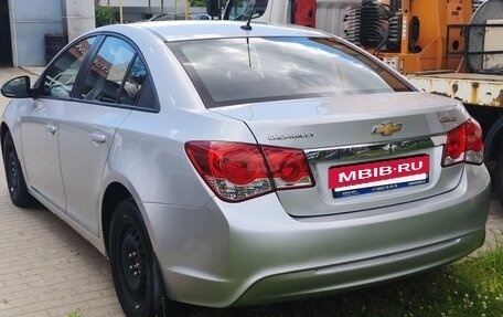 Chevrolet Cruze II, 2013 год, 650 000 рублей, 3 фотография