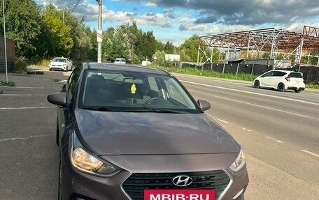 Hyundai Solaris II рестайлинг, 2018 год, 930 000 рублей, 14 фотография