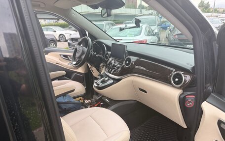 Mercedes-Benz V-Класс, 2018 год, 3 850 000 рублей, 11 фотография