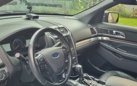 Ford Explorer VI, 2018 год, 3 200 000 рублей, 6 фотография