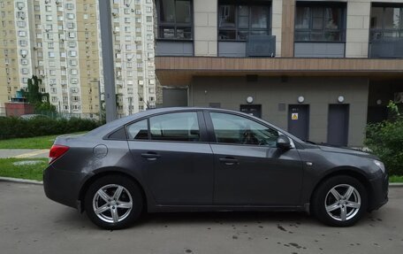 Chevrolet Cruze II, 2011 год, 800 000 рублей, 4 фотография