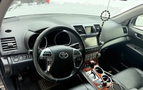 Toyota Highlander III, 2012 год, 1 650 000 рублей, 16 фотография