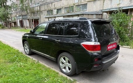 Toyota Highlander III, 2012 год, 1 650 000 рублей, 3 фотография