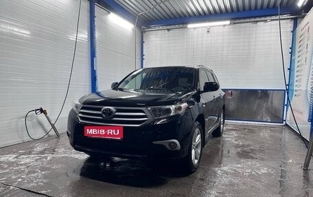 Toyota Highlander III, 2012 год, 1 650 000 рублей, 6 фотография