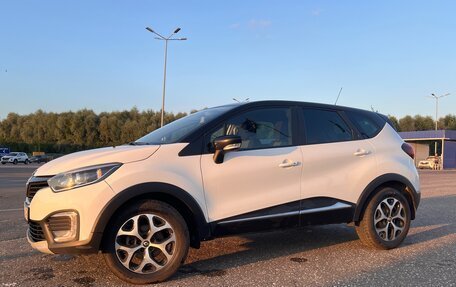 Renault Kaptur I рестайлинг, 2017 год, 1 479 000 рублей, 2 фотография