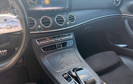 Mercedes-Benz E-Класс, 2020 год, 4 200 000 рублей, 10 фотография