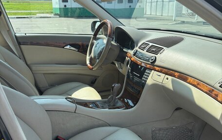 Mercedes-Benz E-Класс, 2003 год, 1 050 000 рублей, 9 фотография