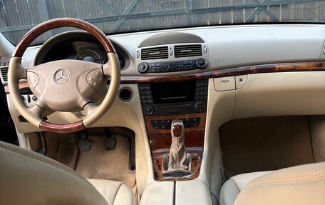 Mercedes-Benz E-Класс, 2003 год, 1 050 000 рублей, 36 фотография