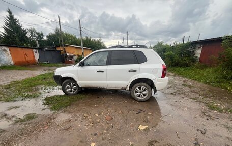 Hyundai Tucson III, 2005 год, 380 000 рублей, 2 фотография