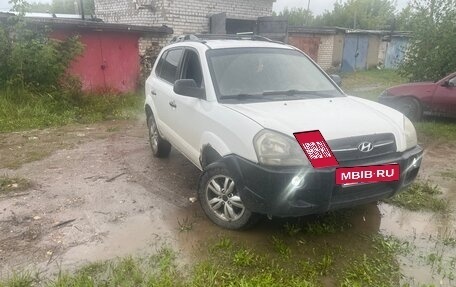 Hyundai Tucson III, 2005 год, 380 000 рублей, 3 фотография