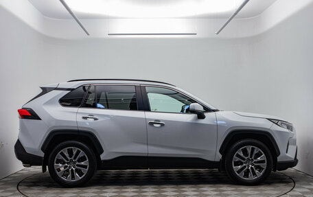 Toyota RAV4, 2020 год, 2 895 000 рублей, 6 фотография