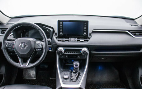 Toyota RAV4, 2020 год, 2 895 000 рублей, 13 фотография