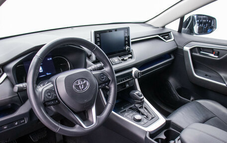 Toyota RAV4, 2020 год, 2 895 000 рублей, 9 фотография