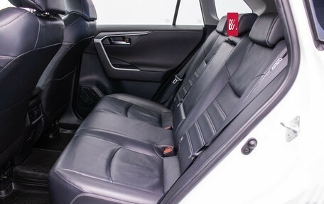 Toyota RAV4, 2020 год, 2 895 000 рублей, 11 фотография