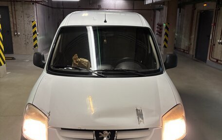 Peugeot Partner II рестайлинг 2, 2011 год, 250 000 рублей, 1 фотография