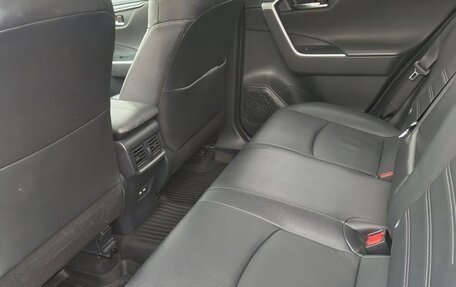 Toyota RAV4, 2021 год, 3 150 000 рублей, 9 фотография