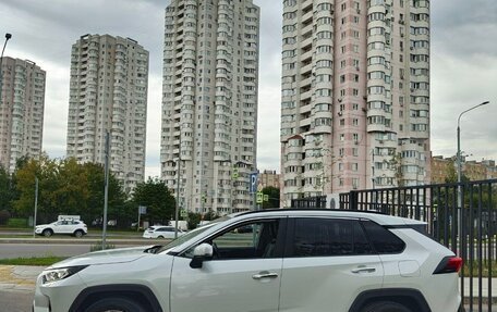 Toyota RAV4, 2021 год, 3 150 000 рублей, 5 фотография